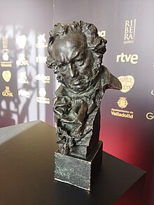 Réplica del Premio Goya exhibido en el Ayuntamiento de Valladolid