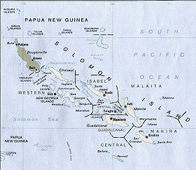 Mapa de las islas Salomón, en el que se distinguen las islas que corresponden al estado de Islas Salomón (en blanco) de las que corresponden al estado de Papúa Nueva Guinea (en gris).