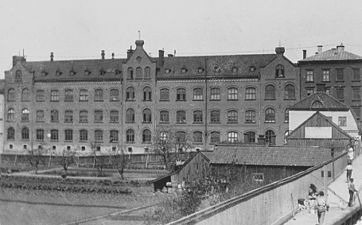 Fasad mot Åsögatan, 1900.