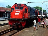 GE U20C in Indonesia. Quest treno chì el gh'ha ona locomotiva a gasoli.