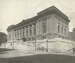 English: The old downtown Carnegie Library, 1919.