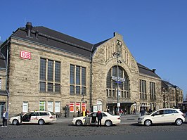 Voorzijde stationsgebouw