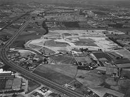 De Berendonck in aanleg (8 juli 1976). Op de achtergrond Nijmegen-Dukenburg, op de voorgrond Provinciale weg 324.