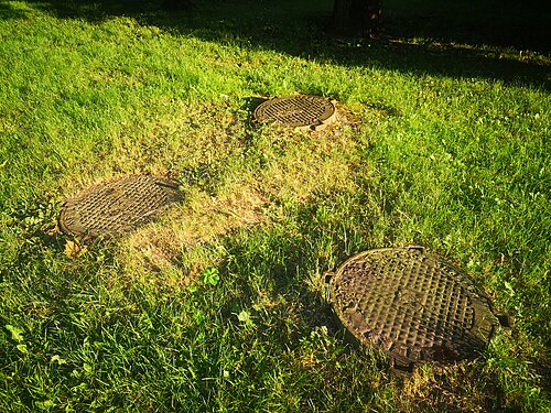 3 manhole covers in Kitseküla by Metallist