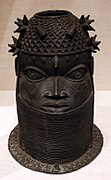 Nigeria, edo, corte del benin, testa da altare per un oba (uhunmwun elao), xviii-xix secolo.jpg