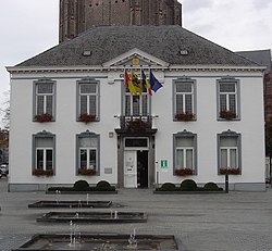 Oud Gemeentehuis Mol Centrum.jpg