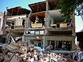 Edificio in muratura interessato dal crollo della facciata. Terremoto di Canterbury (Nuova Zelanda) del 2011.