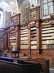Ljubljanas första allmänna bibliotek med originalinredning från 1720-talet.