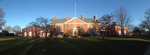 Panorama of Glenwood Landing School in 2014