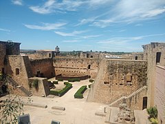 Patio interior del castillo de los Guzmanes