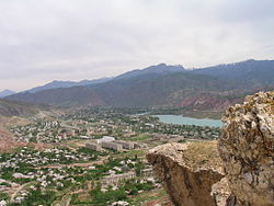 تاش‌کمور، استان جلال آباد، نمایی از کوهستان تمساح