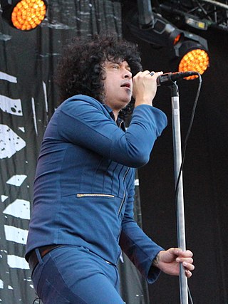 Cedric_Bixler-Zavala_-_At_the_Drive-In_-_Frequency_Festival_-_2017-08-15-18-43-28-0002.jpg