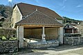 Le lavoir-abreuvoir.