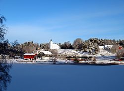 Keskellä Hægelandin kirkko