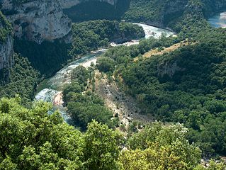 Deutsch: Die Wild romantische Ardeche. Français : La rivière Ardèche.