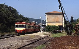 Station met treinstel type X4500 (1992)