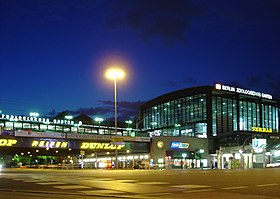 Bahnhof Berlin Zoologischer Garten bei Nacht