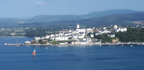 Castropol visto desde Ribadeo