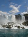 Vodopadi Niagara, na granici Sjedinjenih Država i Kanade.