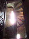 La scalinata di una delle due torri