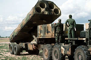 BGM-109G Gryphon Transporter Erector Launcher (TEL) видно 4 пускові труби для ракет