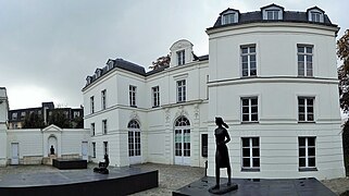 Château de Buchillot, côté cour.