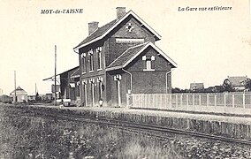 Carte postale de la gare de Moÿ-de-l'Aisne vers 1925 .