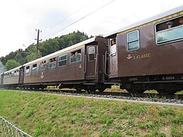 Der „Speisewagen“ (Büffetwagen) im Touristikzug „Ötscherbär“ der Mariazellerbahn