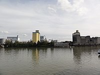 Hafen- und Industrieanlagen