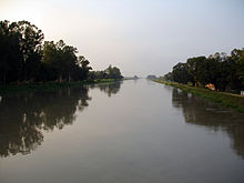 Ganga canal.jpg