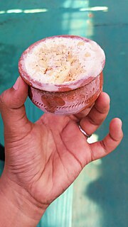 Thumbnail for File:Matka Kulfi 2.jpg