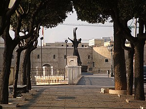 Taranto - Monumant d'ar re lazhet er brezelioù