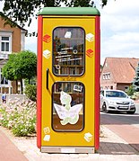 Öffentlicher Bücherschrank, Neuenkirchen, Heidekreis, 2018-07.jpg