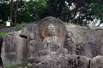 Estatuas de Buda talladas en la roca, ciudad de Yeongju, Corea del Sur.