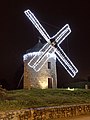 Le moulin avec les illuminations de Noël.