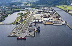 Orkanger hamn och industriområdet Grønøra.