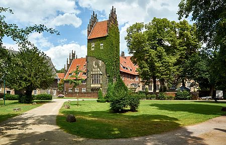 22. Platz: Watzmann mit Schloss Heessen an der Lippe in Heessen, Hamm, Nordrhein-Westfalen, Deutschland.