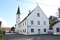 ehemalige Schule und Kirche