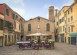 Campo San Tomà (Venice) . Facade of Scoleta dei calegheri.