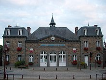 Châteauneuf35 mairie.jpg