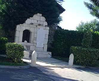 Le monument aux morts.