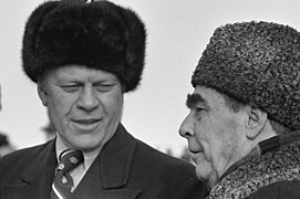 Soviet General Secretary Leonid Brezhnev greets President Ford - NARA - 7157128.jpg