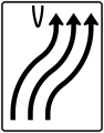 Zeichen 501-22 Überleitungstafel; Darstellung ohne Gegenverkehr: dreistreifig nach rechts