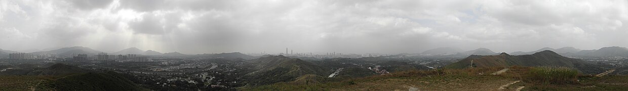 Distrito Norte y Shenzhen desde las montañas Wutong a 943 m.