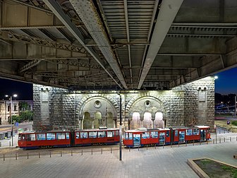 Station du tramway de Belgrade, sous le pont de Branko. (définition réelle 4 608 × 3 456)