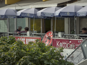 Afternoon at Café Kotti