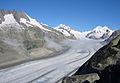 Vo Süde, mit em Aletschgletscher zwüsche Dreieckhorn (Vordergrund lings) und Mönch