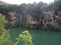 Cascade se déversant dans le Tarn.