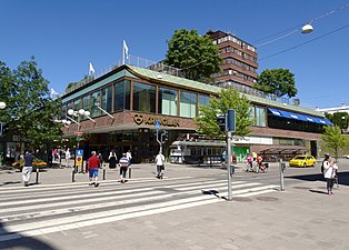 Varuhuset Kringlan i korsningen Storgatan/Ekdalsgatan.