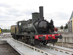 西铁（法语：Compagnie des chemins de fer de l'Ouest）815蒸汽机车 （展出于火车城）